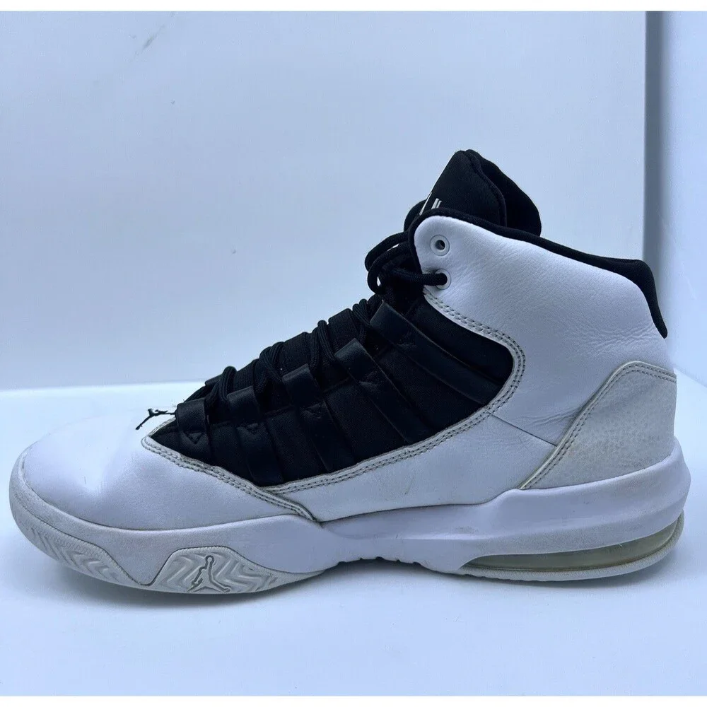 Air Jordan Max Aura White Black Basketball Shoes Sneakers Lace Up US Mens Size 9